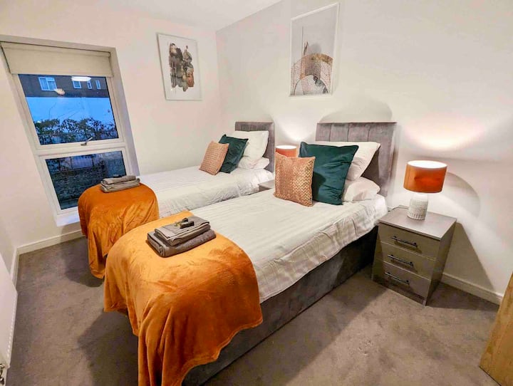 Საძინებელი 1 კომპლექტი ორადგილიანი სინგლების სახით 