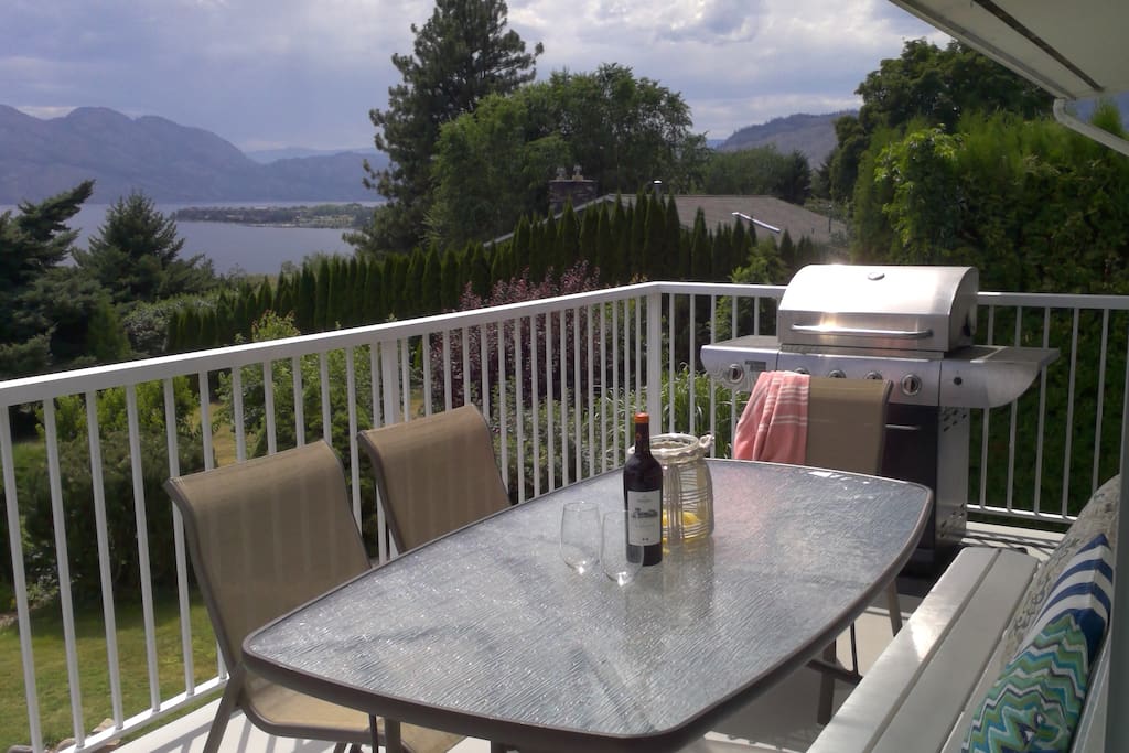 Gas BBQ & Seating for Six-12 on the Patio