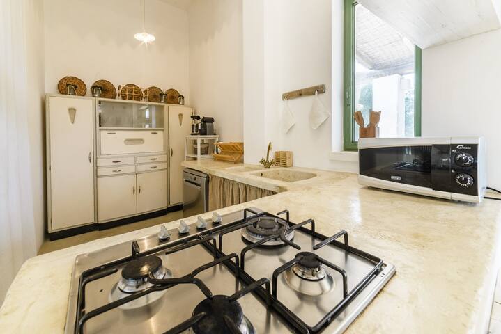 Trulli con piscina privata a Ostuni gallery image 4