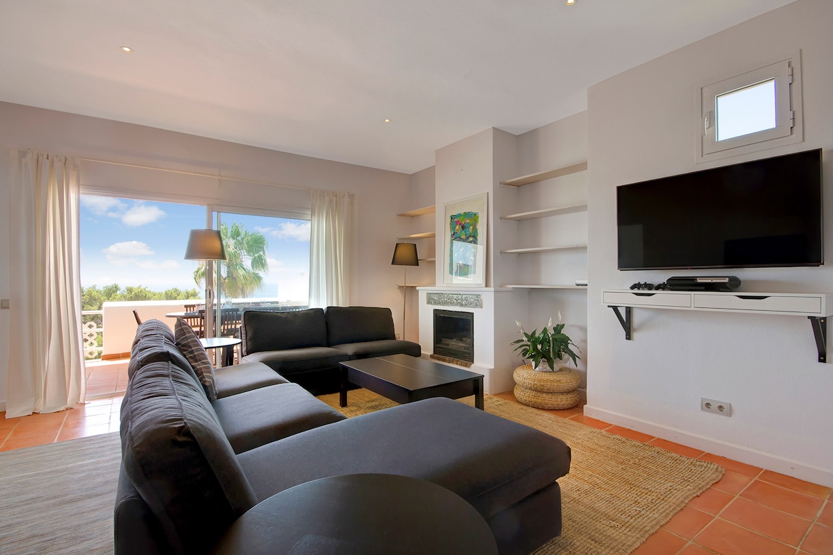 Popular Airbnb listing: Can Panorama - Panoramic Views & Comfort in Santa Eulària Des Riu