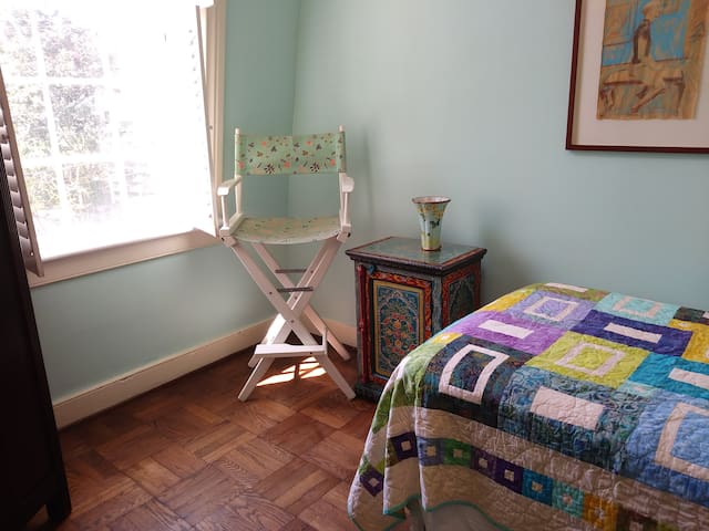 Eagles Nest - Historic Home of Artist 2nd Floor
