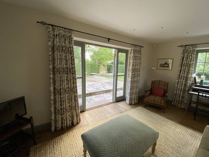 Bumpers Farm Cottage - West Sussex