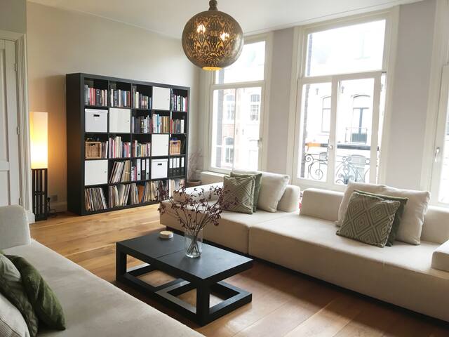 Luxury apartment with rooftop terrace (140m2)