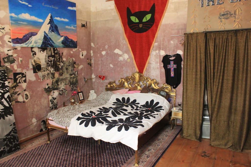 the guestroom