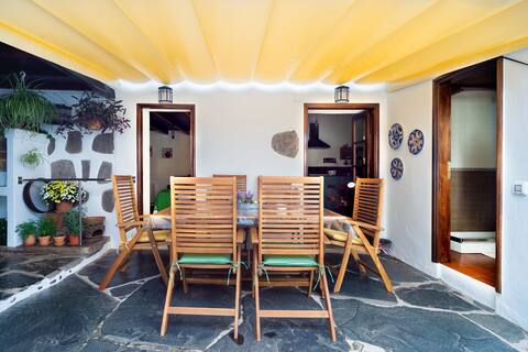 Iconic House La Cuadra