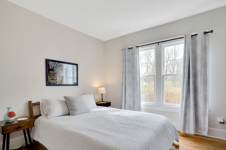 Second bedroom with plenty of natural light.