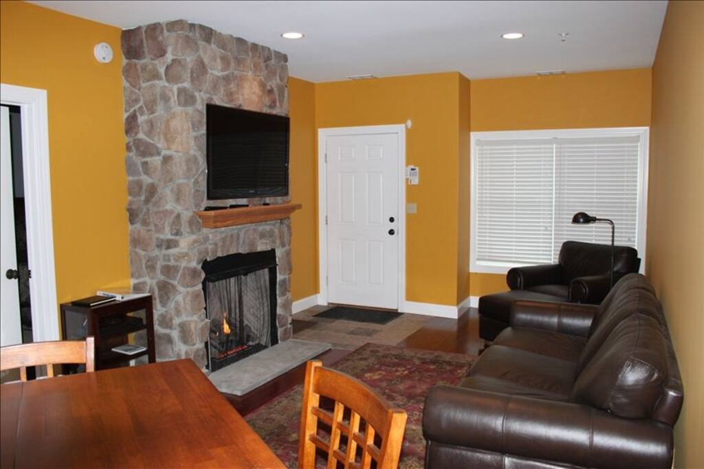 Living Room w/gas fireplace & sleep sofa
