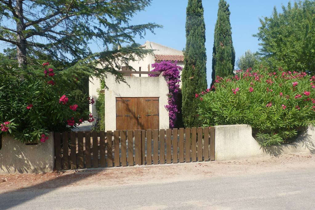 Maison coté rue
