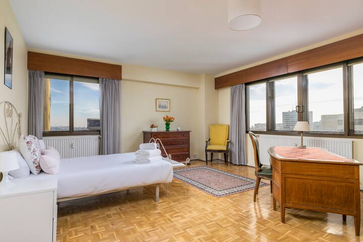 Great and comfortable flat in Plaza Castilla gallery image 2