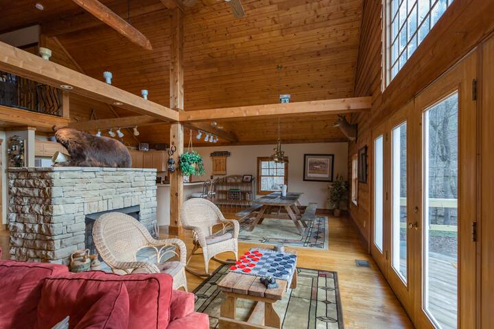 Poplar Creek Stables Two Bedroom With a Loft gallery image 3