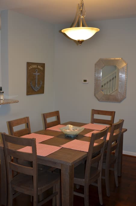 Dining for 6-8