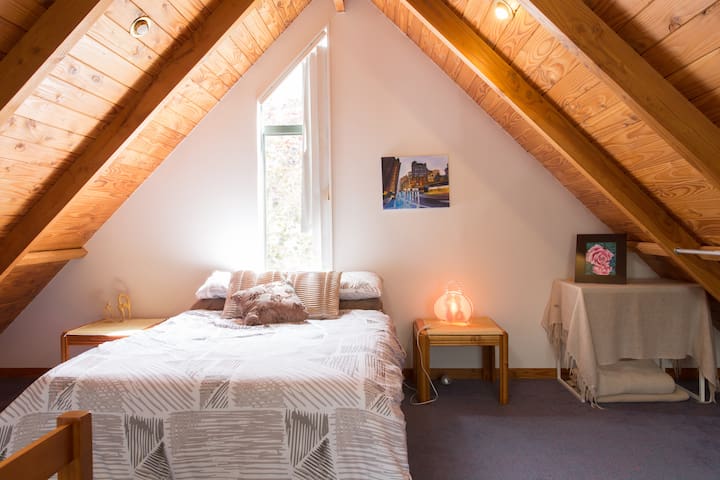 Comfortable Auckland Home