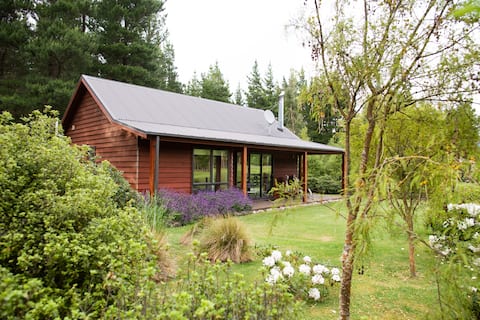 Popular Airbnb listing: "WOODBANK PARK COTTAGES"--. WITH WINTER LOG FIRE. in Canterbury