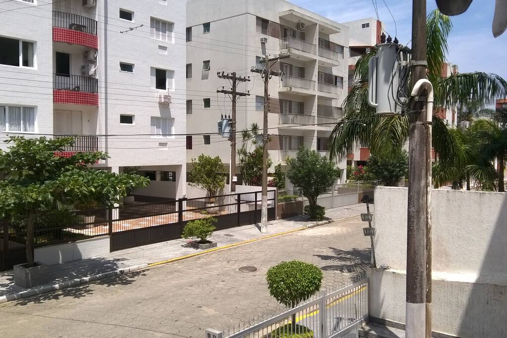 vista da rua lado direito