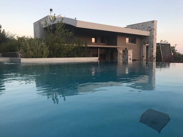 Ariadne Luxury villa gallery image 5