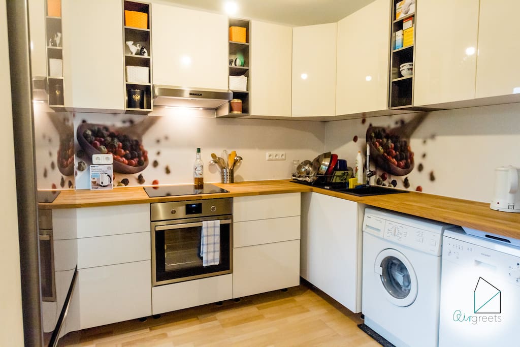A wonderful kitchen which inspires you to cook.