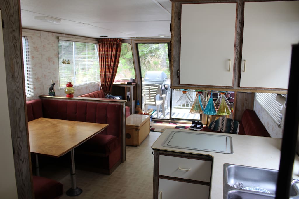 Living/dining room