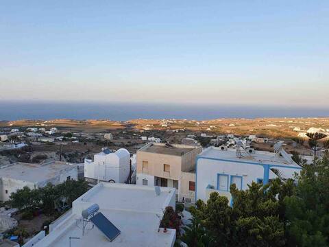 AVGI
Nice , fully equipped apartment next to Fira!