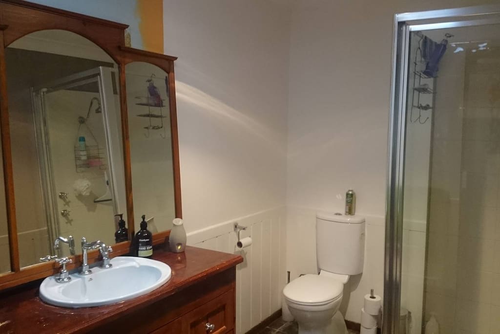 Main Bathroom
