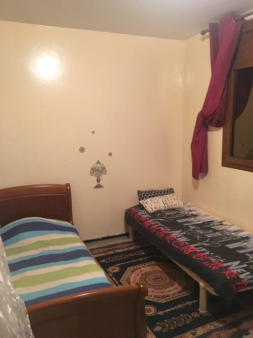 Deuxième chambre double avec lits séparés