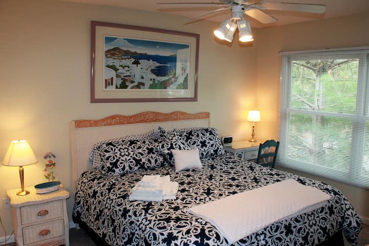 Master Bedroom -  "The beds were wonderful and having the sheets, blankets and towels provided by Andrew was a huge help.  DO NOT HESITATE to rent this condo. You will love it.. We hope to be back soon." - Mary B, Johnstown, Pa