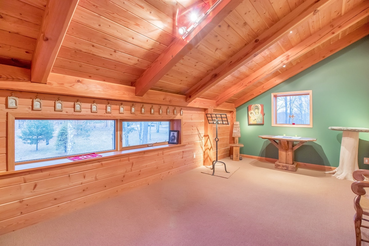 Furniture has been adjusted this room now has 2 twin beds