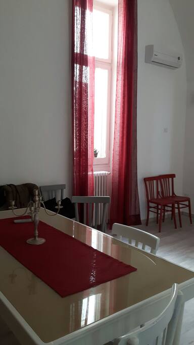 Angolo sala da pranzo