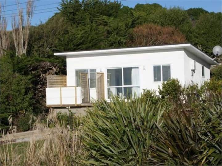 Moeraki Escape - Modern Studio unit & outdoor bath