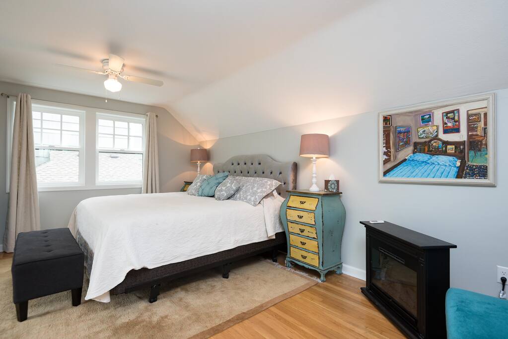 Your new, comfortable king suite awaits