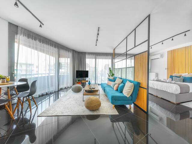 The HostMaster Urban Roofgarden Gateaway gallery image 5