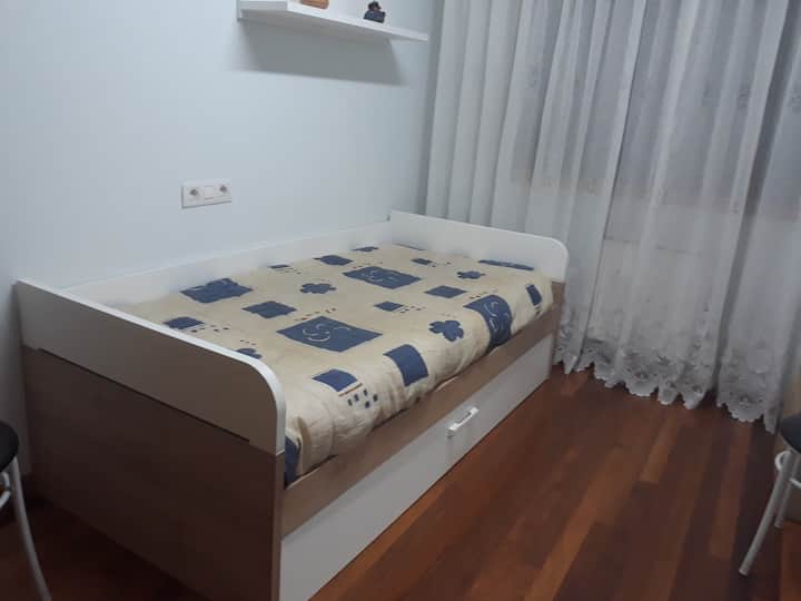 Dhomë gjumi 2