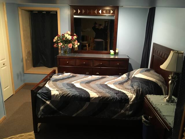 Cheektowaga Homespread Room B