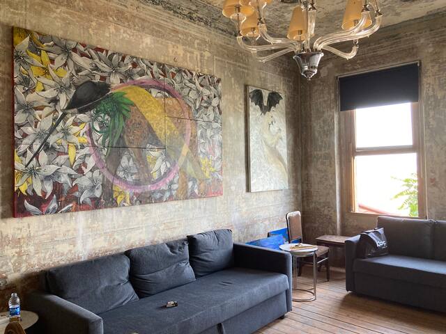 .Beautiful huge unit with lots of art on the wall