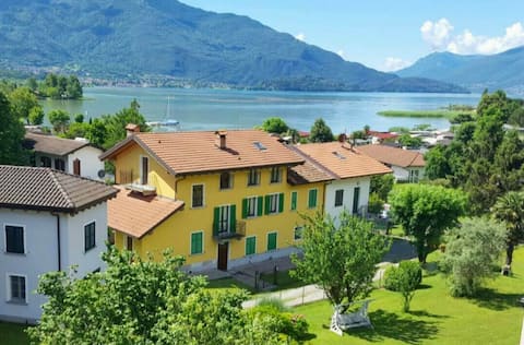 Casa Mimosa, directly on Lake Como