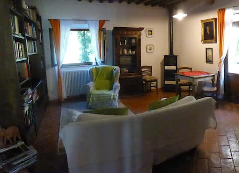 Proprietà Airbnb di successo: Pian di Cava farmhouse and park for six people a Pisa