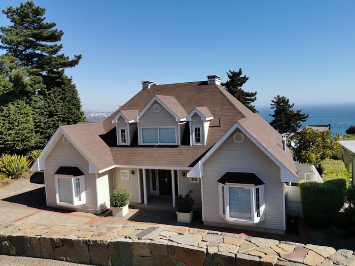 Glassenclosed quincho, Ocean view, Cachagua Houses for Rent in