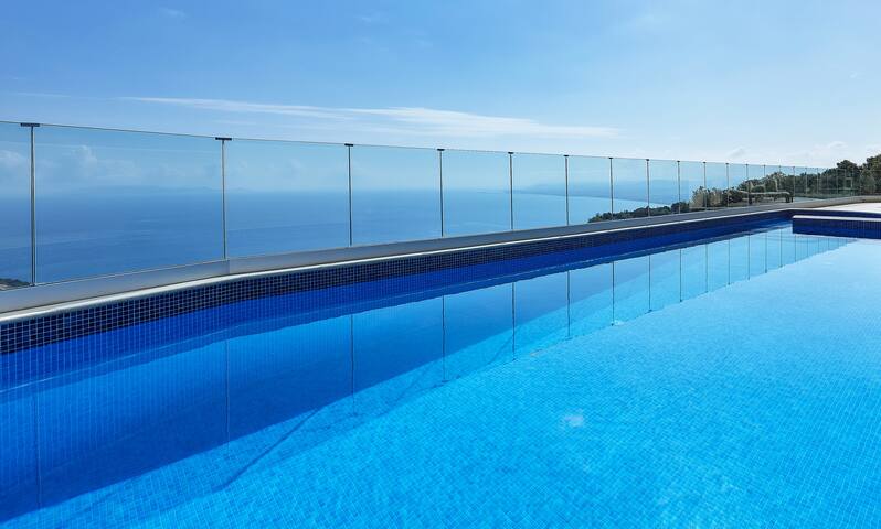 Sea view Villa Omikron with private Pool ! gallery image 3