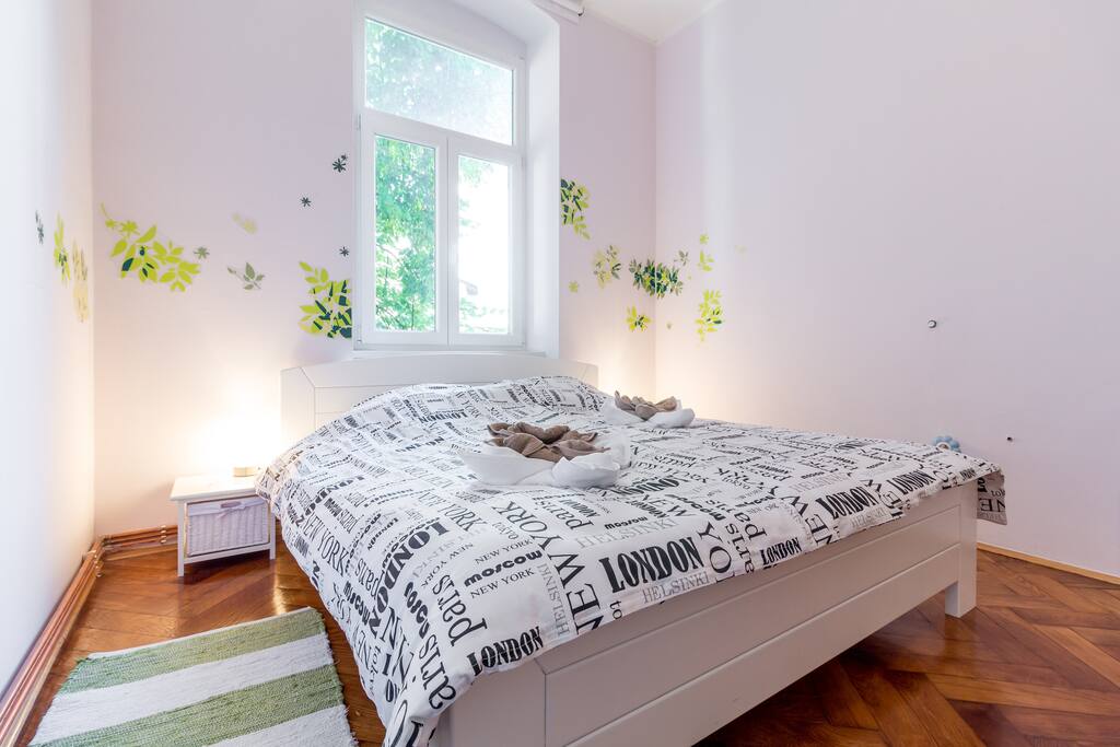 1st bedroom