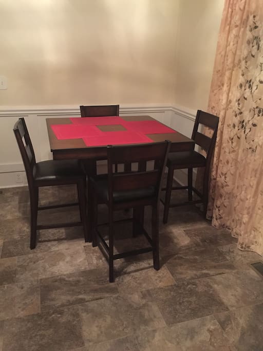 Dining Room Picture 1