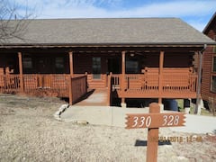 Cozy+Cabin%2FHoneymoon+Suite