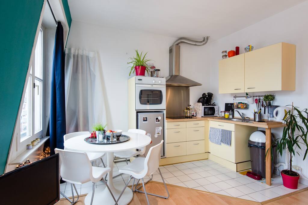 cuisine équipée et coin repas