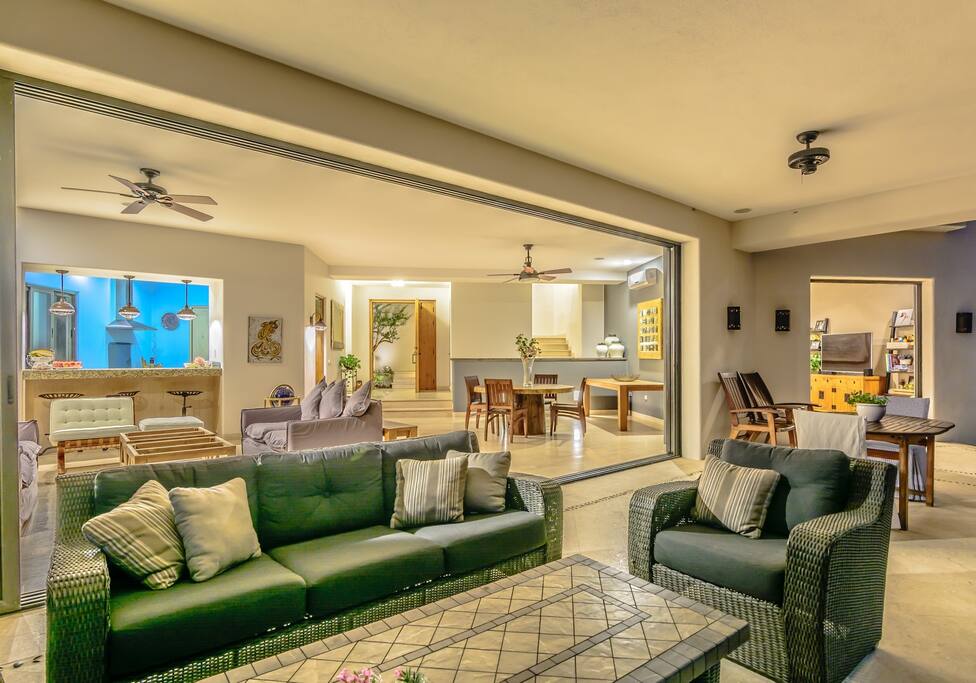 Terrace / Living Dinning / Area