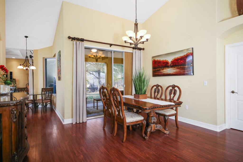 Formal Dining