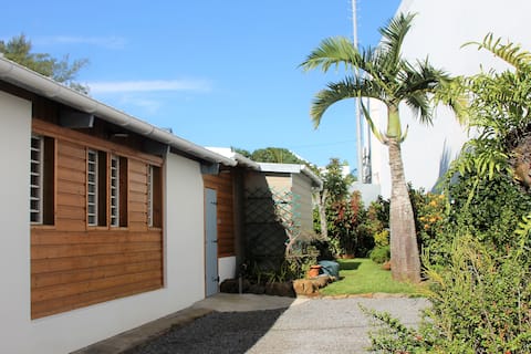 Top Airbnb: No mazibiscus à Petite île