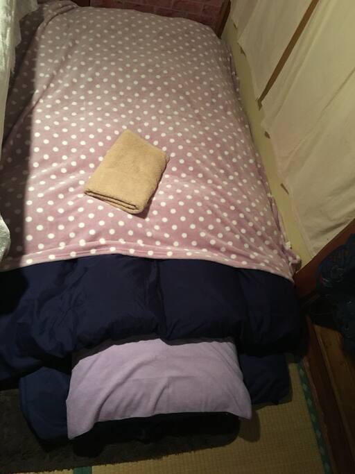 you can use only this bed space.
19:00-10:00