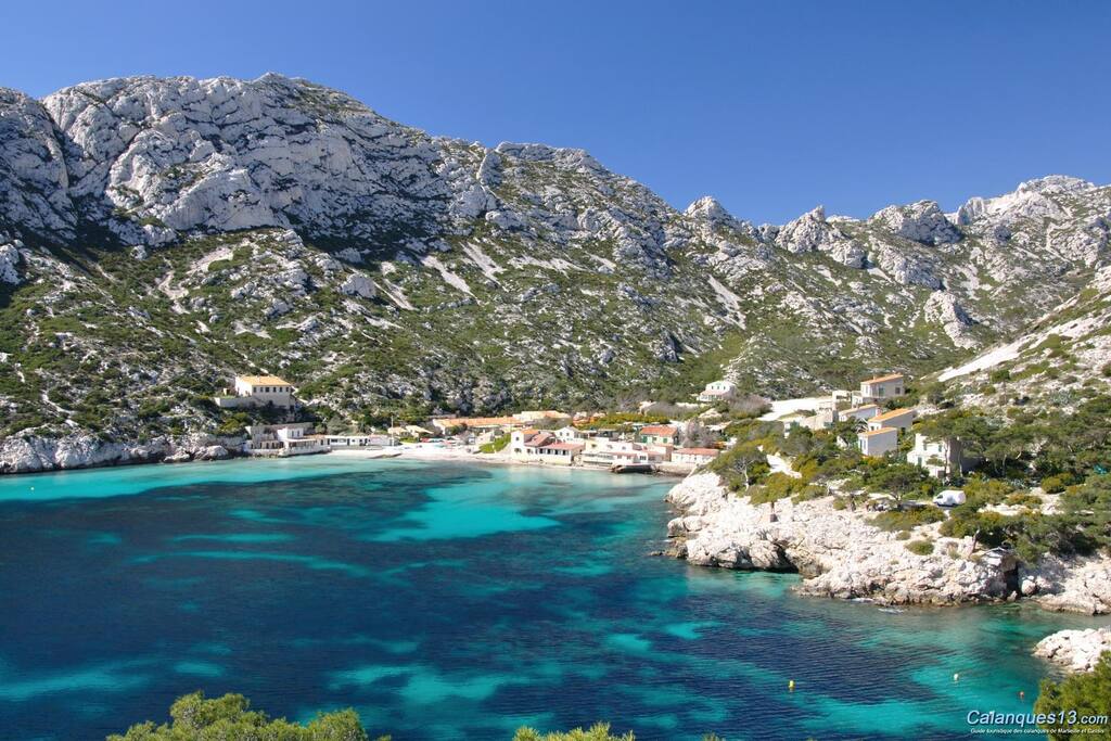 Bus 19T au pied de l'appartement direct vers les calanques