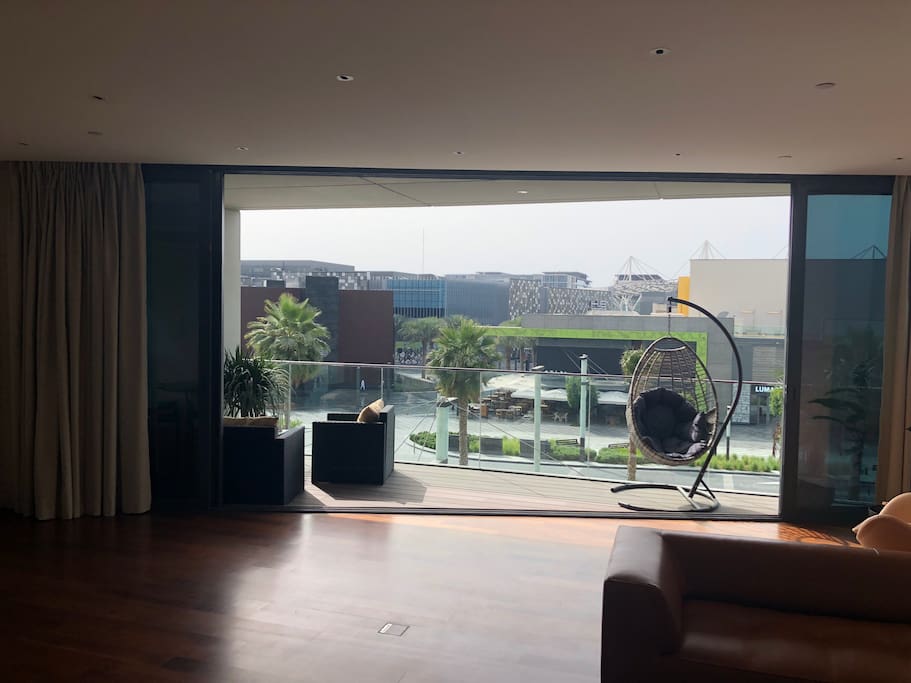 Kitchen/Living room/Balcony