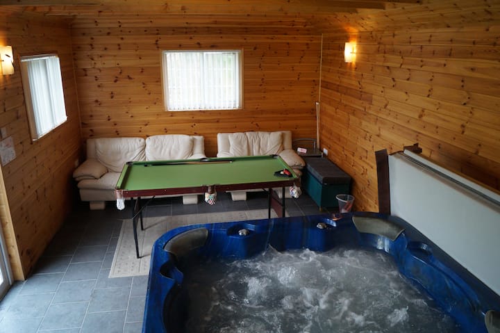 Countryside Bungalow With Private Indoor Hot Tub B Cottages For Rent In Llandysul Wales United Kingdom
