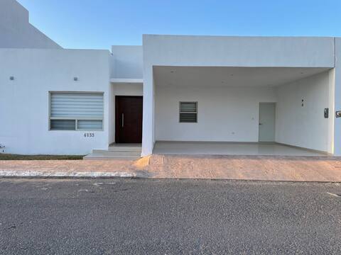 4133 Excellent Location, Comfortable and Safe