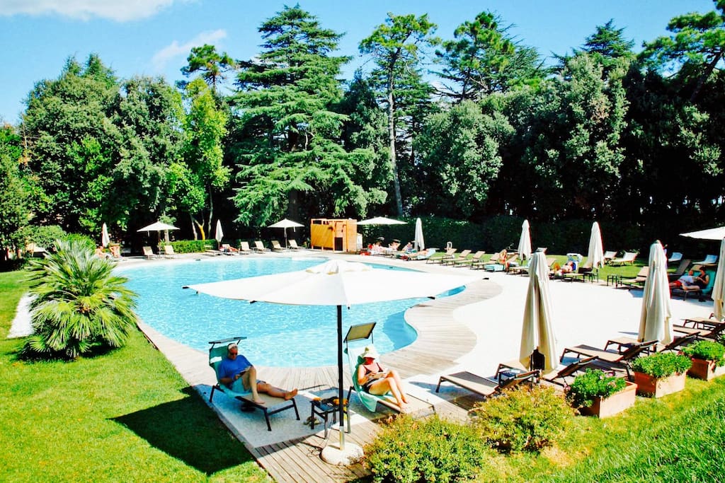 Area Relax con piscina n°1